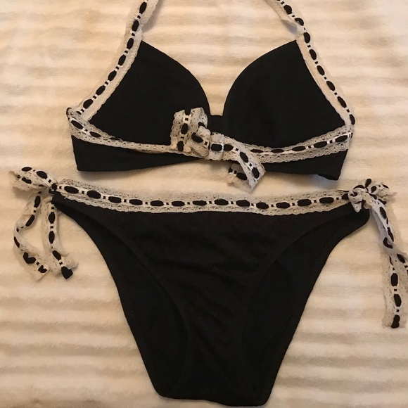 Betsey Johnson, L top, M bottoms - Picture 2 of 2